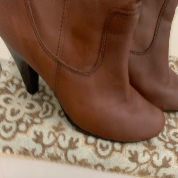 Knee high boots - Picture 2 of 7